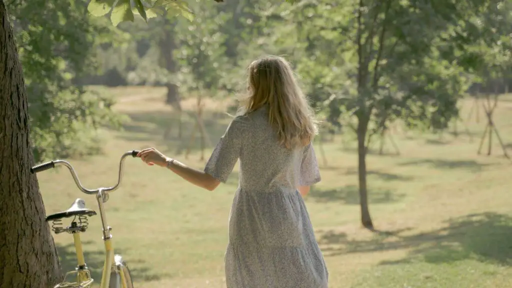 ¿Cómo coserse un vestido rápido para el verano?